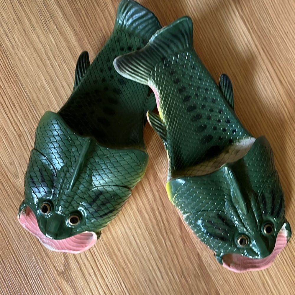 River’s  Edge Bass Fish Sandals